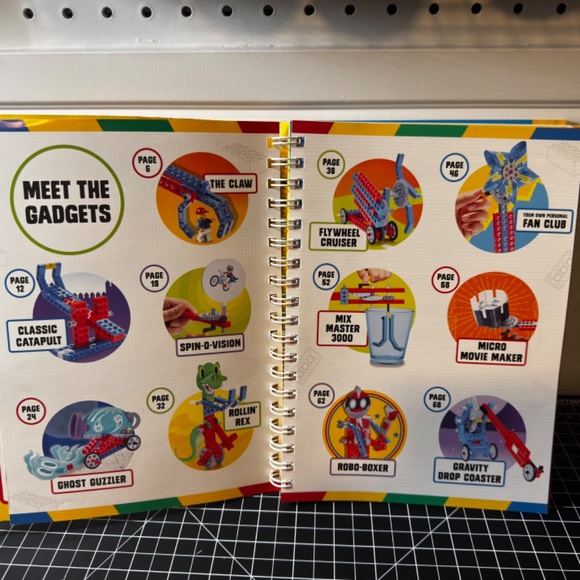 Lego Klutz Activity Books Chain Reactions, Gear Bots and Gadgets - Picture 4 of 8